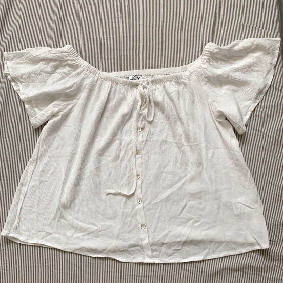 Express Cropped Blouse - Picture 1 of 2